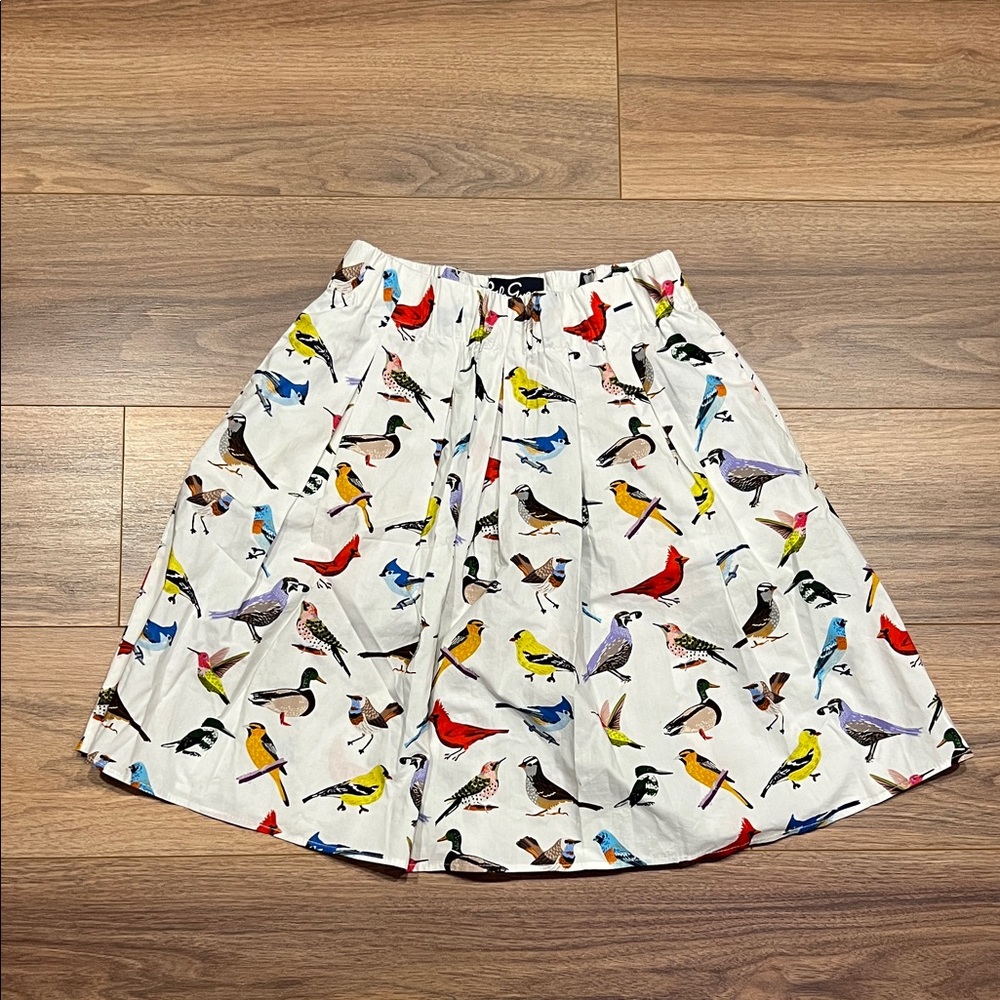 LESLEY EVERS DIXIE SKIRT: White Bird-Print Circle Skirt with Elastic Waist